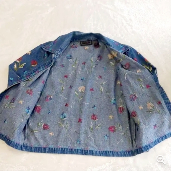 Vintage Life Style 90's Embroidered Denim Jean Jacket Women's Small Petite PS - Picture 3 of 6